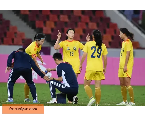 英格兰女足在欧冠小组赛中表现稳健，状态值得关注。