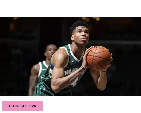 莱万多夫斯基经纪人声明透露其未来动向引发外界关注